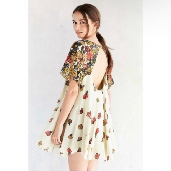 Urban Outfitters Kimchi Blue Floral Fields Flutter Sleeve Frock Dress